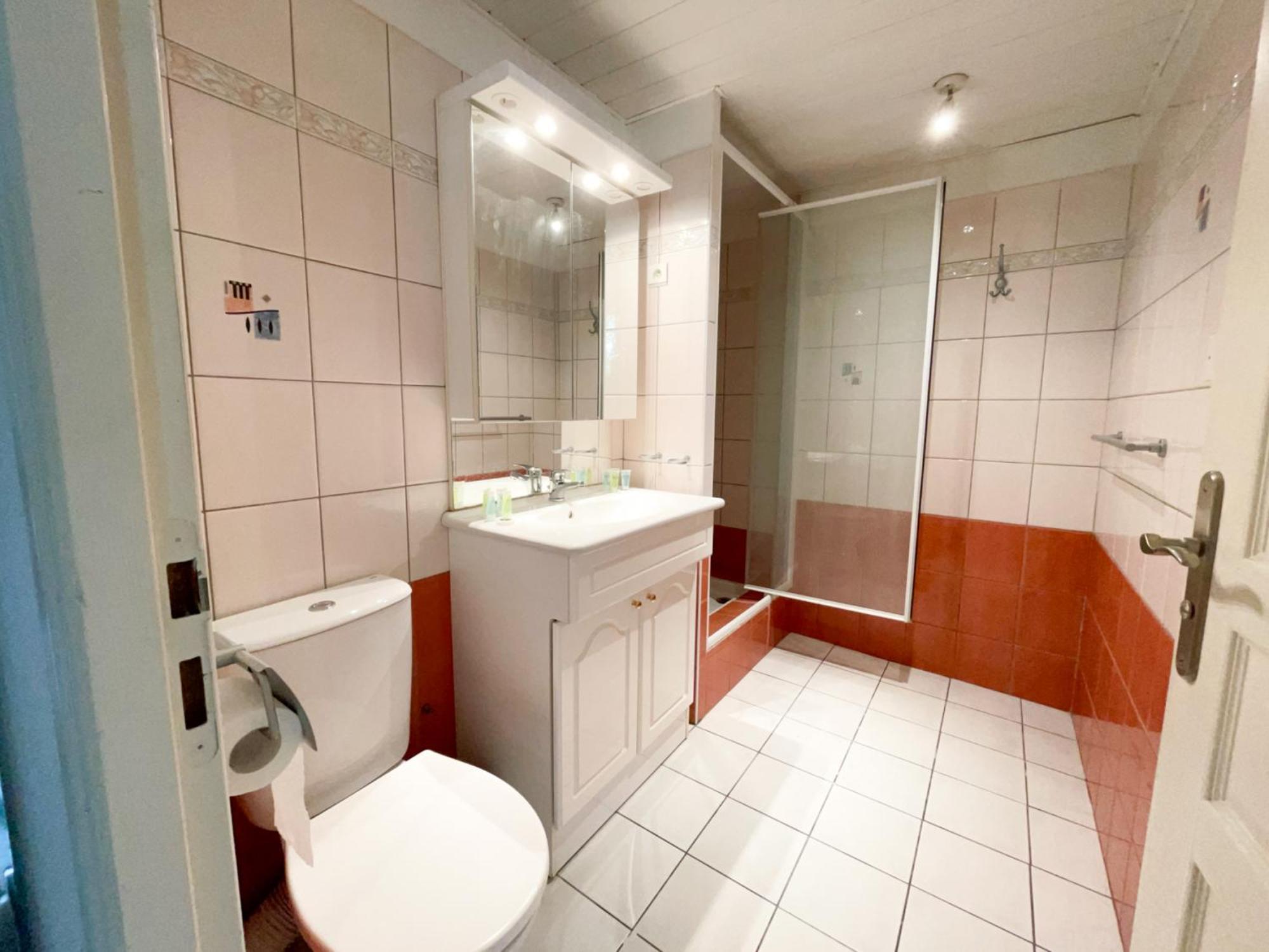 Spacieux Duplex Central Avec Terrasse Tropezienne Salon-de-Provence Kültér fotó